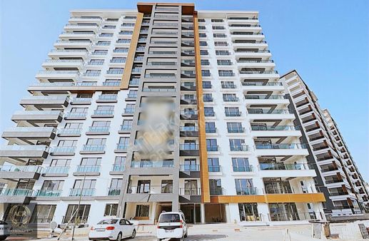 Acrden Taha Akgül Yakını Site İçerisinde Ultra Lüks Yapıda 4.5+1