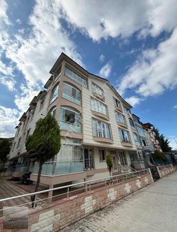 Resuloğlu Emlak'tan Akyazı Mahallesinse Satılık 3+1 Daire