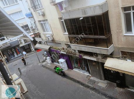 Karşıyaka Merkezde Satılık ,2+1, Daire