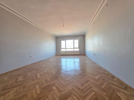 Keçiören 23.nisan Mah 3+1 Üst Kat Bagımsız Salon Manzaralı Satılık Daire