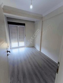 Sarılar Mahallesi'nde 3 + 1 Havuzlu Asansörlü Daire