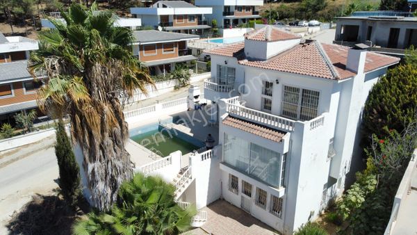 🔥🔥soğucakta Özel Havuzlu Tek Müstakil Villa