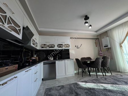 Zara Gayrimenkul'den Nevroz Park Karşısı 4+1 Satılık Daire!