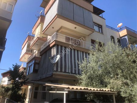 Sağlık Mahallesi Cadde Üzerinde Satılık Ara Kat