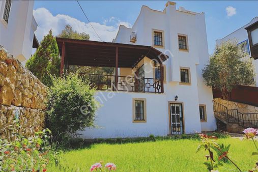Bodrum Torba – Sahile Yürüyüş Mesafesinde Müstakil Villa