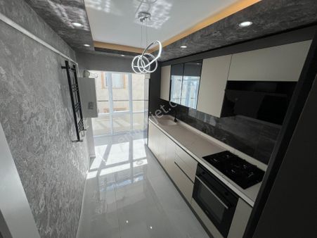 Sincan Mareşal Çakmak Mah 3.katta Full+ Full Yapılı 3+1 Satılık Daire