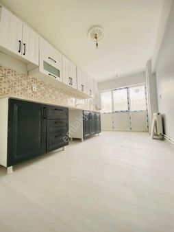 1.750.000 Kredi İmkanı İle Natoyolu Cad/tekmezar Parkı Dibi Full Yapılı 3+1 Yüksek Giriş