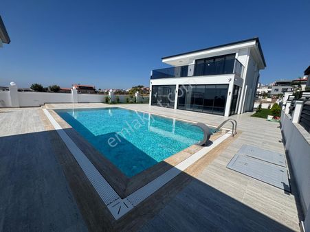 Didimde Deniz Manzaralı 600 M2 Arsa İçinde Akıllı Sistem 4+1 Ayrı Mutfaklı Müstakil Villa Satışda