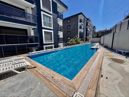 Kuşadasında Kiralık Eşyalı Yeni Site İçinde 2+1