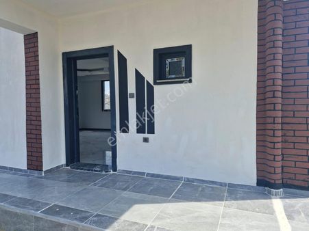 Merkez'den Müstakil Alana Sahip,geniş Bahçeli Lüks Villa Fırsatı