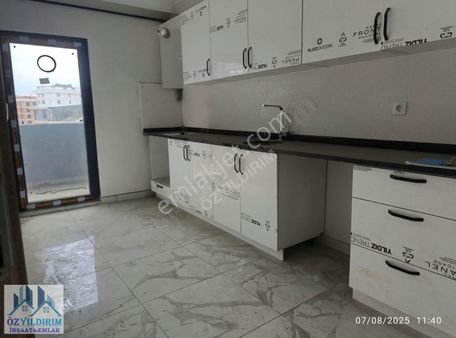 Sultanbeyli Adil Mahallesi 3+1 Sıfır Geniş Daire