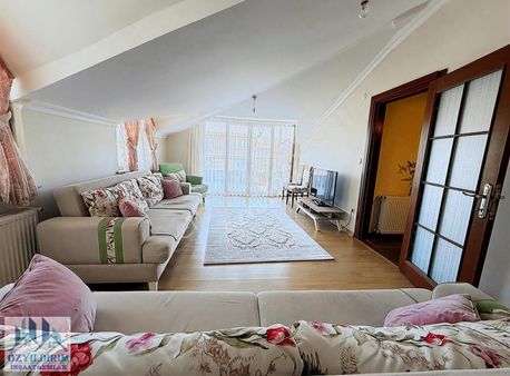 Sancaktepe Sarigazi Merkezi Konumda 4+2 Üst Dubleks