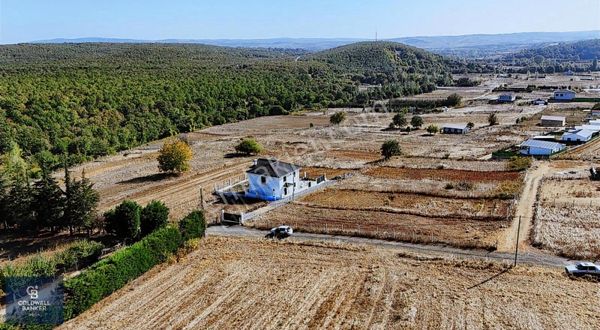 Çatalca İhsaniyede Elektrik Suyu Bulunan 410 M² Tarla