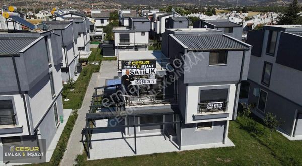 İzmir Dikili Salihler Altı'nda Satılık Havuzlu Villa