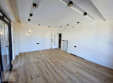 Zincirlikuyu Mah. Çift Balkonlu 160 M2 Satılık 3+1 Daire