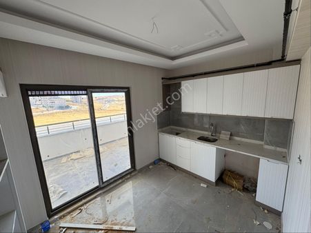 Şahintepe Mahallesinde 2+1 Sıfır Giriş Kat Daire