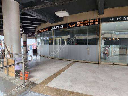 Esenyurt Otoport'ta Balkon Kullanımlı Satılık Ofis