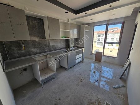 *genç Grup* Çamlıca Mah Ptt Yakını Yerden Isıtma Balkonlu Lüx 2+0