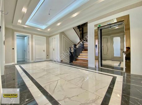 Buhara Mh. Abdülhamid Han Cd. Yakını Lüks 8+1 Asansörlü Villa