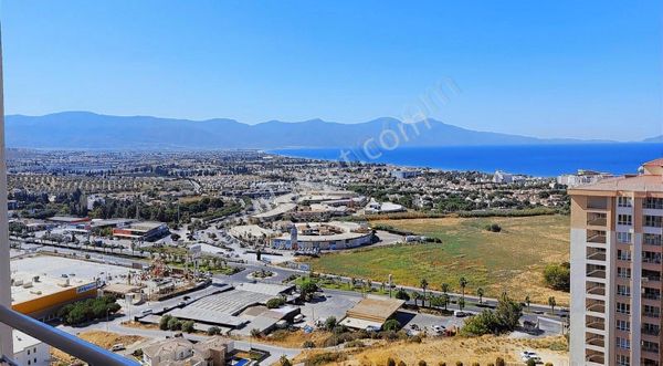 Kuşadası Değirmendere Deniz Manzaralı 2+1 Eşyalı Satılık Daire