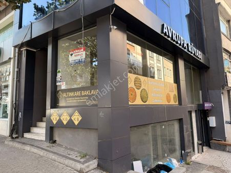 Üsküdar Merkez 'de Tabela Değeri Yüksek Ticari Kiralık Dükkan