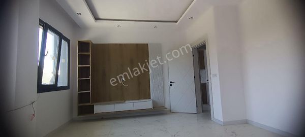 Karşıyaka'da 2+1 Sıfır Daire