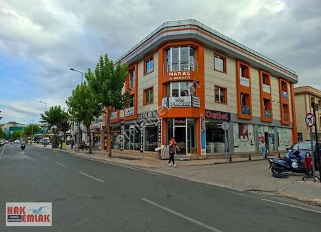 Hak Emlak'tan Cedidiyede Şehir Merkezinde Kiralık 1+1 Geniş Ofis