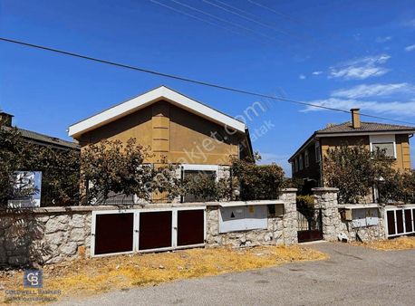 Urla Gülbahçede Deniz Manzaralı 2+1 Dubleks Bahçeli Daire