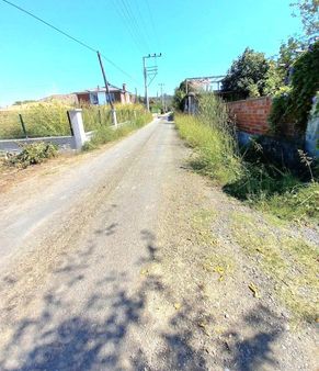 Lavinia Gayrimenkul'den İmarlı Arsa İçinde Müstakil Ev