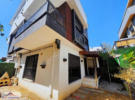 Real Gayrimenkul'den Barbaros'da Açık Mutfak 4+1 Villa