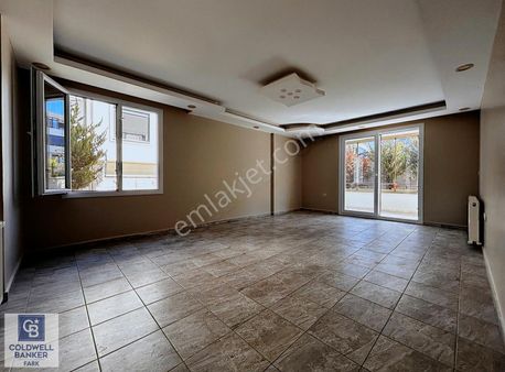 Ayvalık 150 Evler Mahallesin'de Satılık 3+1 Daire