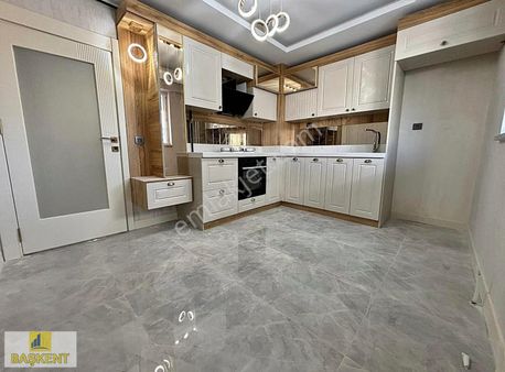 Başkent Gayrimenkul'den Sıfır Bina'da Ultra Lüx 3+1 Daire...