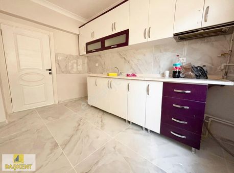 Başkent Gayrimenkul'den Yapılı Geniş Uygun Merkez'de 3+1 Daire