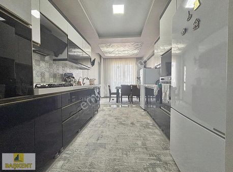 Başkent Gayrimenkul'den Site İçerisinde Geniş 160m2 4+1 Daire