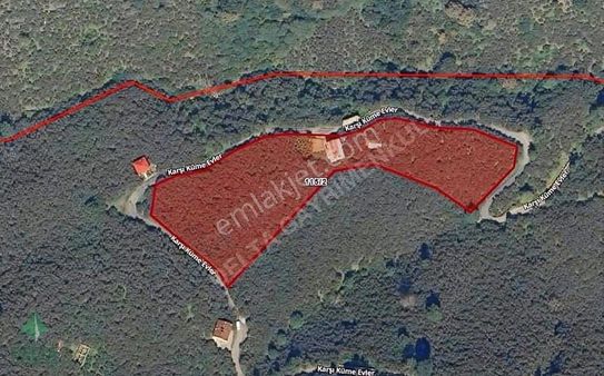 Keşap Alataş Köyünde İçinde 3 Katlı Evi Olan Fındık Bahçesi..