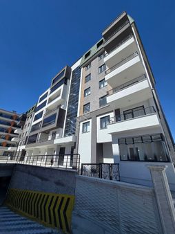 Akabe Mh Tranvaya Cephe Site İçi Arakat Lüx 3+1 Dairemiz Satılık