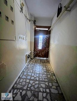 Çobançeşme Mithatpaşa Caddesine 2. Bina Satılık 2+1 Daire