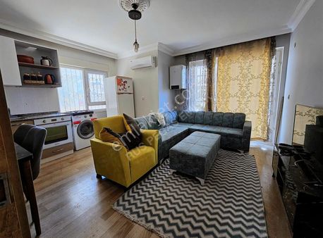 Kullanışlı Tertemiz Konum Da Aile Apt Da 2+1