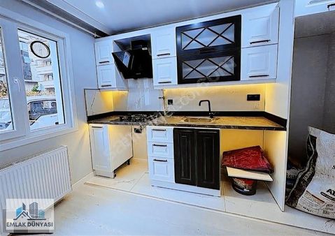 Emlak Dünyasından Altıntepede Müstakil Girişli 1+1 Lüks Daire