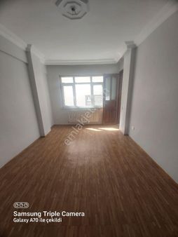 Menderes Metrosunun Altında Merkezi Bir Yerde Okul Hastane Yakin Ulaşımı Yakindir