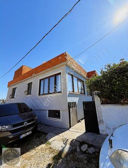 Yeniköy'de 292m2 Arsa 3+1 Satılık Ev