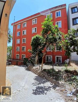 Beylikdüzü Gürpınar Merkezde Ana Cadde Üzeri 3+1 Satılık Daire