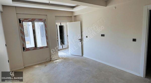 Villakent'te Havuzlu Sitede Satılık 2+1 Flat Daire