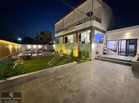 Urla Kalabak'ta Doğayla İç İçe Müstakil Havuzlu Villa