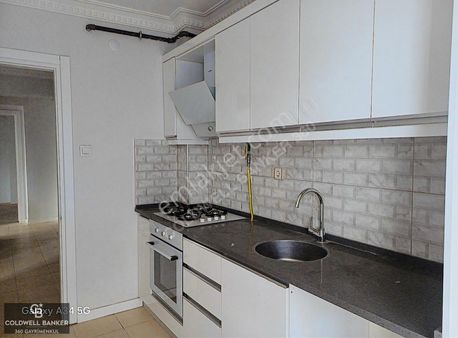 Karşıyaka Emniyet Müdürlüğü Yakını Kiralık Daire
