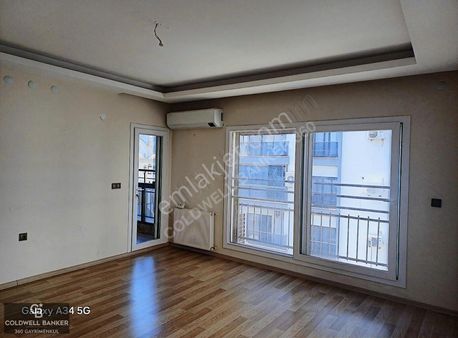 Karşıyaka İmbatlıda Geniş 3+1 Kiralık Daire