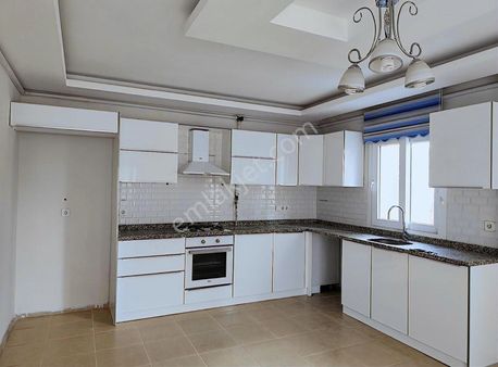 Okullar Bölgesinde 4+1 Geniş Ferah Satılık Daire