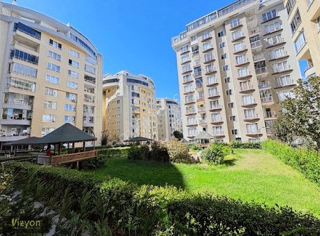 Site İçerisinde Lüks Geniş Mutfak Ayrı 1+1 Daire