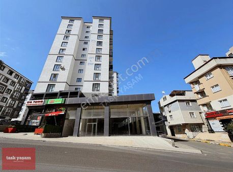 Tuzla Mimarsinan Mahallesinde Cadde Üzeri 1000 M2 Satılık Dükkan