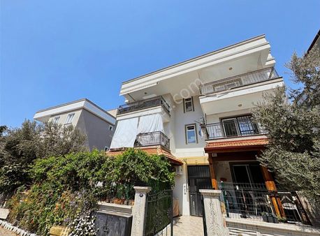 İzmir Seferihisar Ürkmez Merkez De Satılık 2+1 Daire